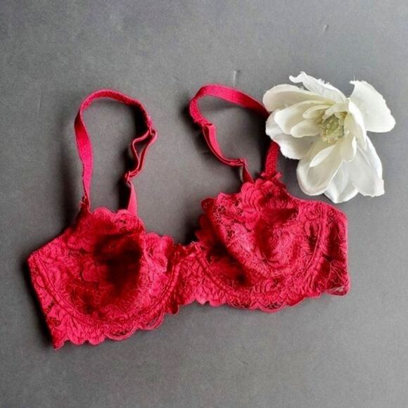 Adore me Red Lace Bra - Picture 1 of 8
